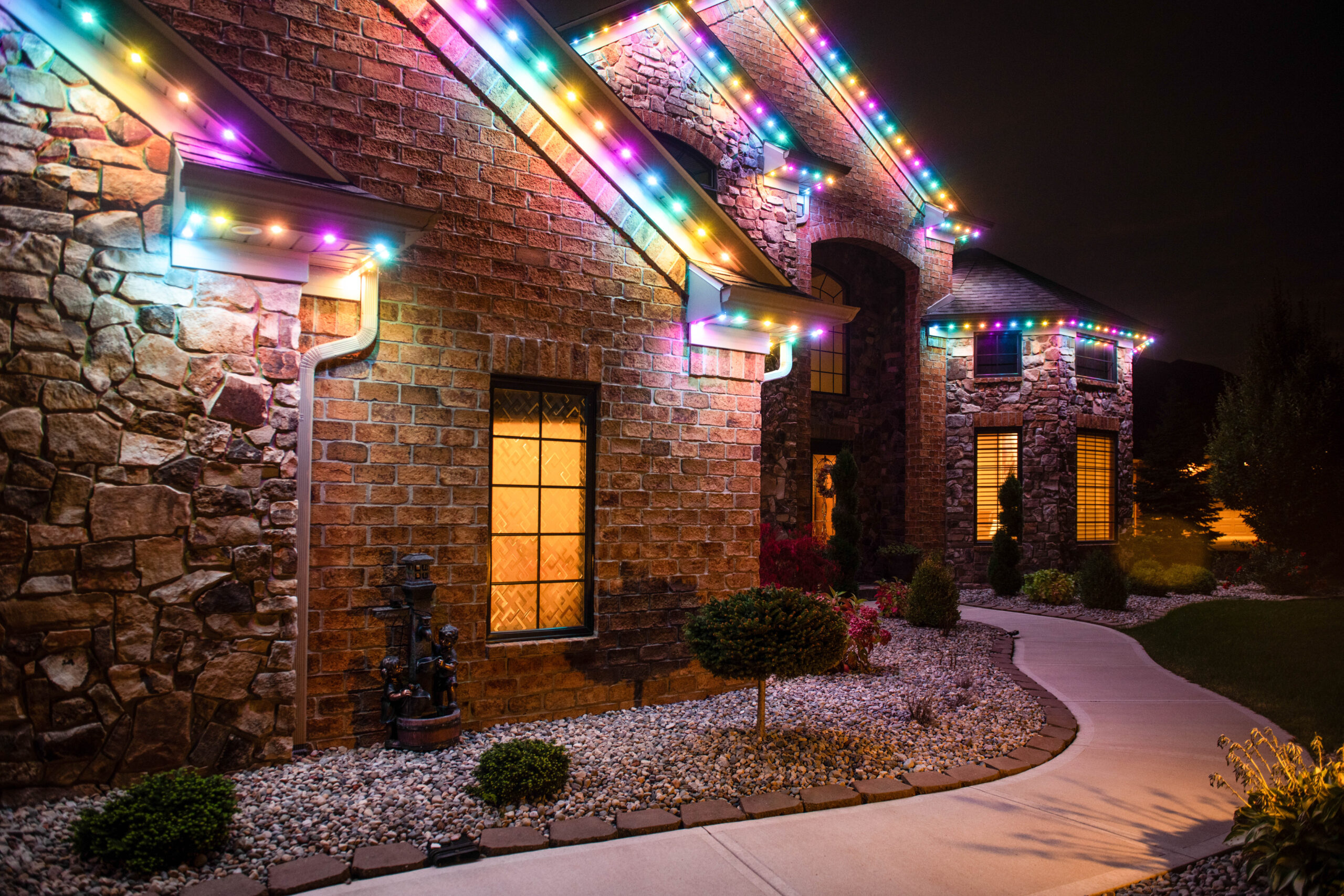 Permanent residential outdoor lighting installation